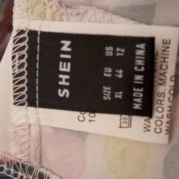 NWT Shein Halter Top with Pretty Lavender Floral Design - Picture 9 of 11